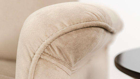 Velvet sofas or couches – which choice is best for your living room?